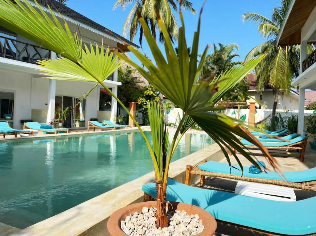 Frangi'pwani Hotel